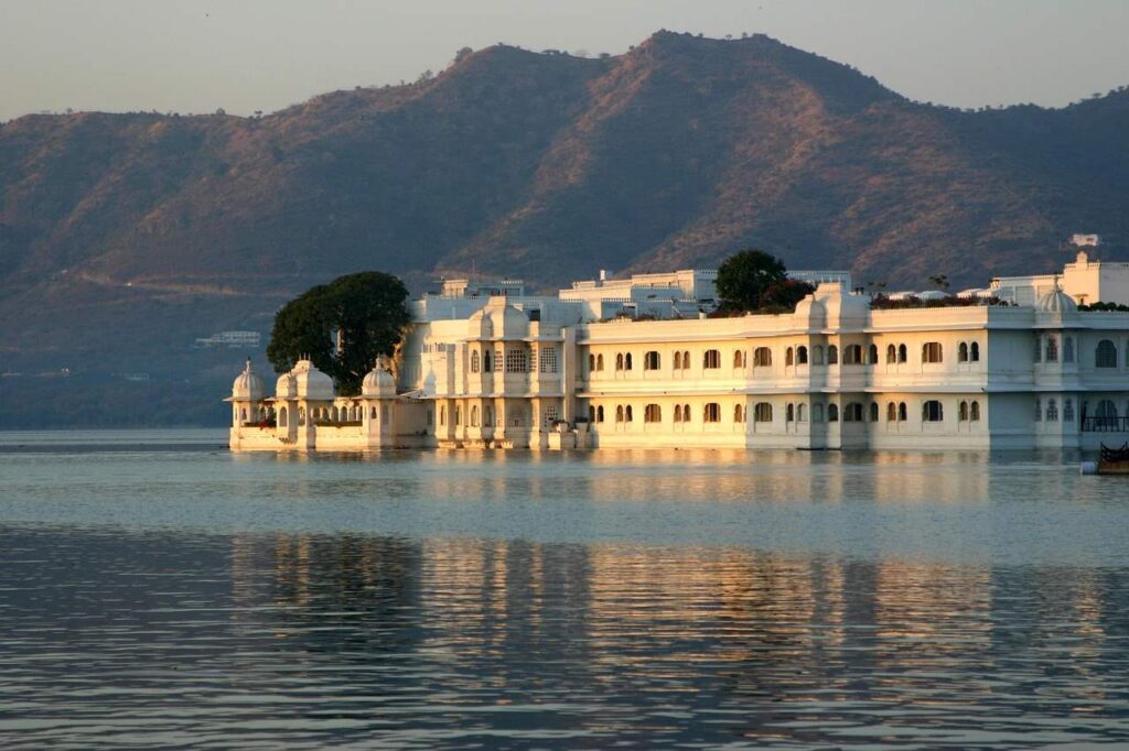 10-Day Rajasthan Tour Package With Private Driver
